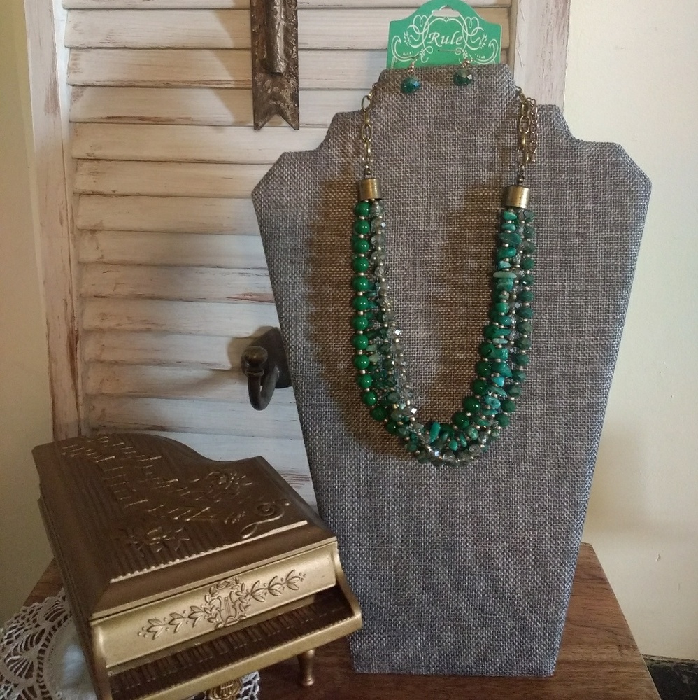 Emerald Green Statement Necklace & Earring Set